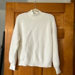 Women’s off white sweater